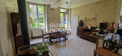 Maison - 342 m² - 14 pièces