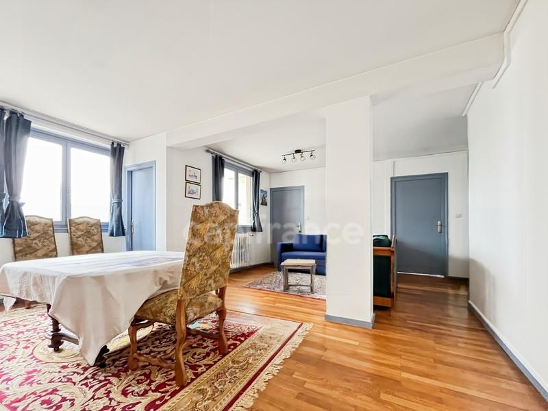 Appartement - 88 m² - 4 pièces