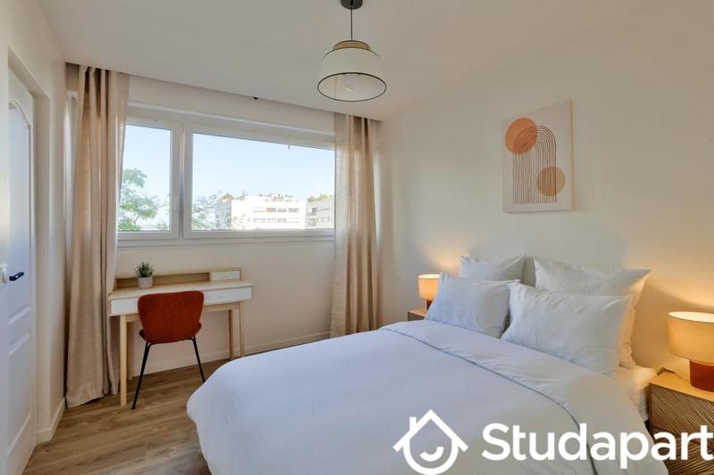 Chambre - 11 m² - 1 pièce