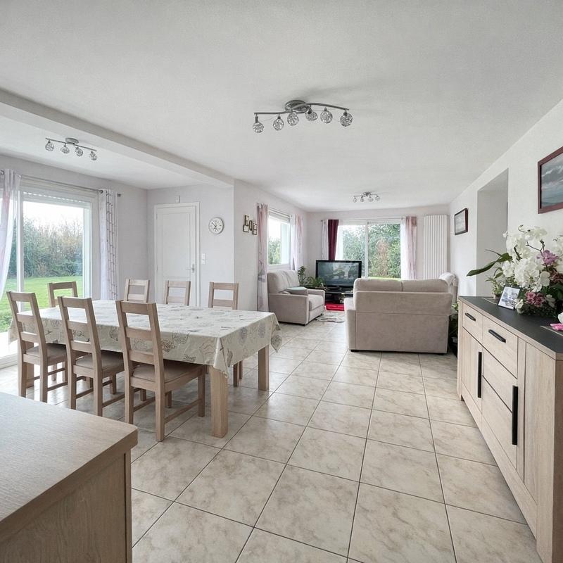 Maison - 147 m² - 8 pièces