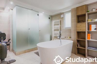 Appartement - 220 m² - 4 pièces