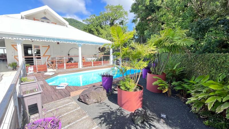 Villa - 200 m² - 6 pièces