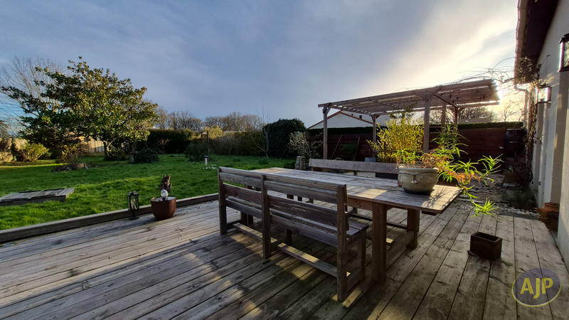 Maison - 169 m² - 7 pièces