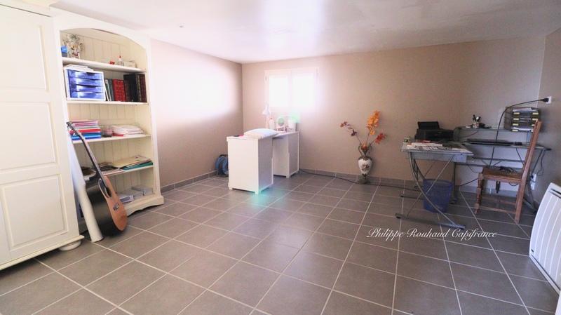 Maison - 250 m² - 13 pièces