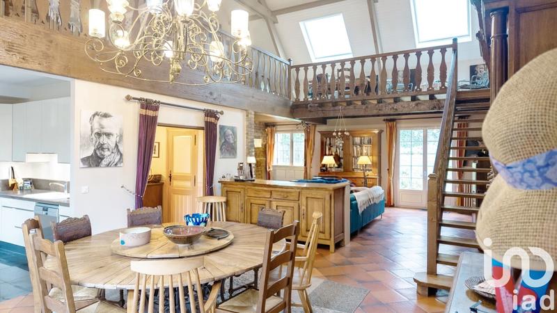 Maison - 268 m² - 10 pièces