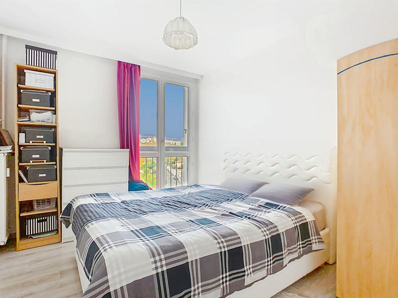 Appartement - 95 m² - 5 pièces