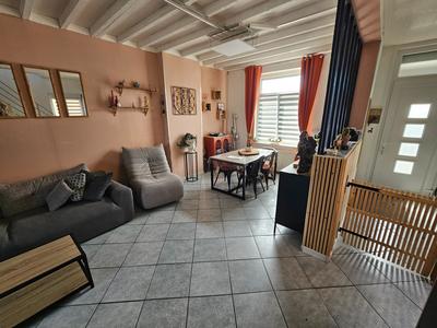 Maison - 95 m² - 5 pièces