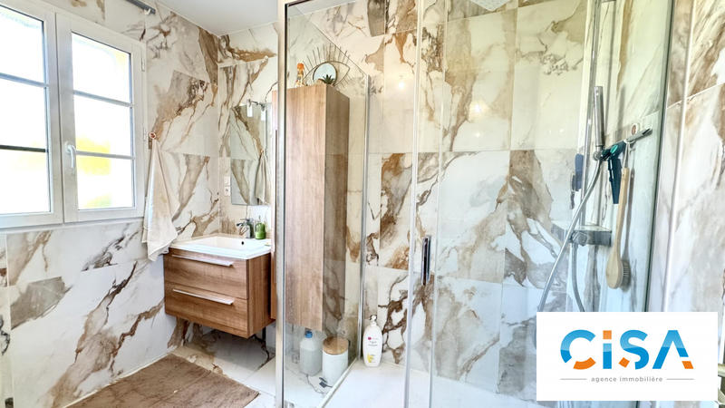 Maison traditionnelle - 106 m² - 5 pièces