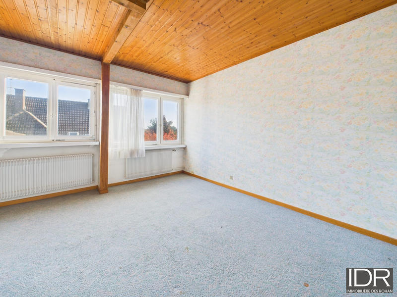 Maison - 219 m² - 7 pièces