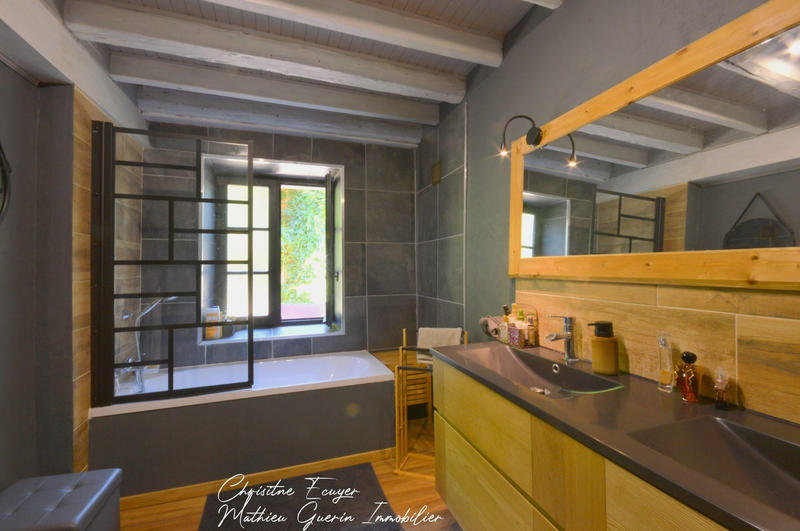 Maison ancienne - 200 m² - 7 pièces