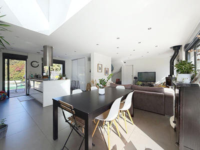 Maison - 130 m² - 4 pièces