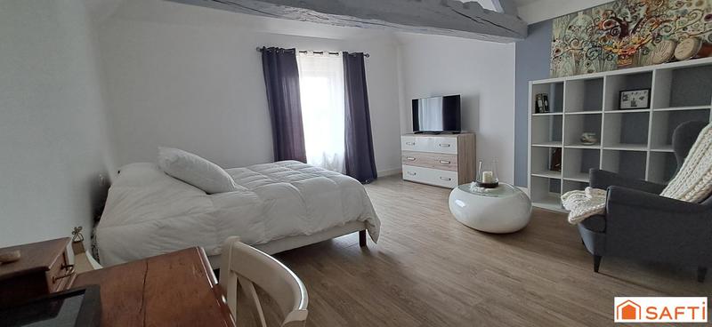 Maison - 230 m² - 7 pièces