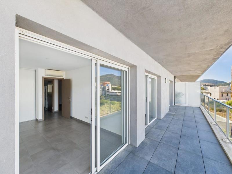 Appartement - 76 m² - 3 pièces