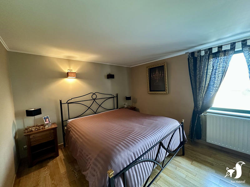 Maison - 240 m² - 9 pièces