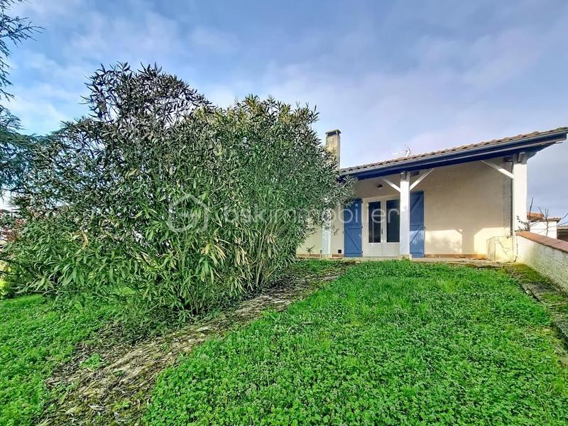 Maison traditionnelle - 108 m² - 6 pièces