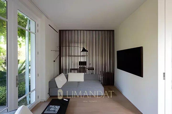 Villa - 250 m² - 8 pièces