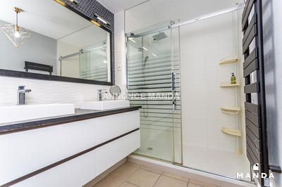 Appartement - 138 m² - 5 pièces