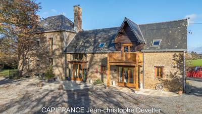 Propriété - 270 m² - 8 pièces