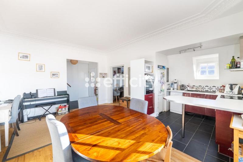 Appartement - 100 m² - 6 pièces