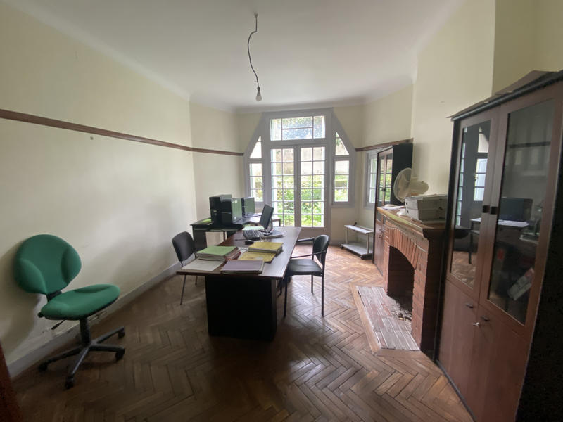 Maison - 230 m² - 10 pièces