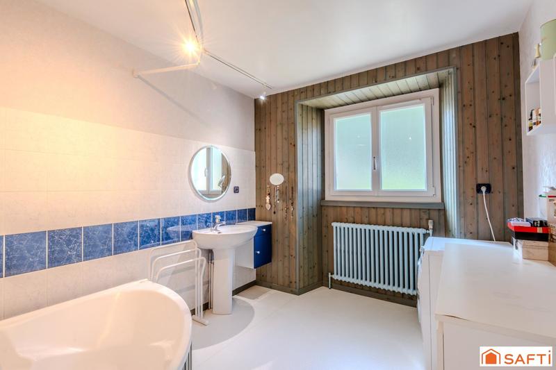 Maison de village - 190 m² - 7 pièces