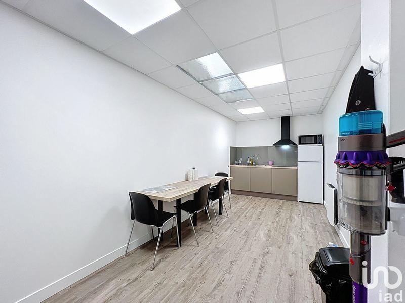 Local commercial - 208 m²