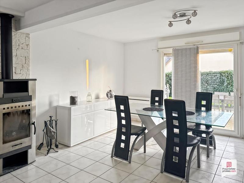 Maison - 100 m² - 6 pièces