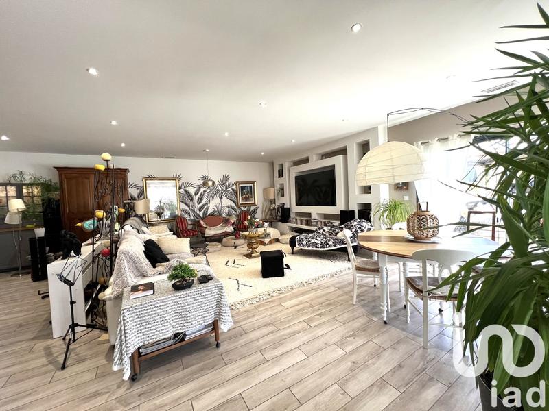 Maison - 198 m² - 5 pièces