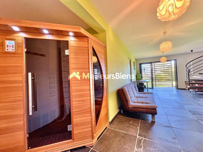 Maison d'architecte - 230 m² - 9 pièces