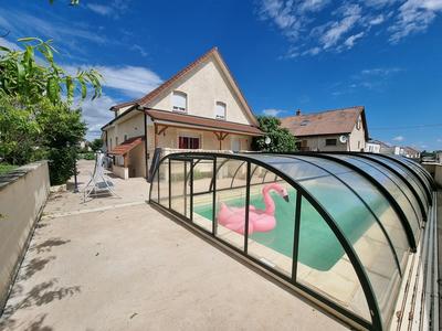 Maison - 330 m² - 10 pièces