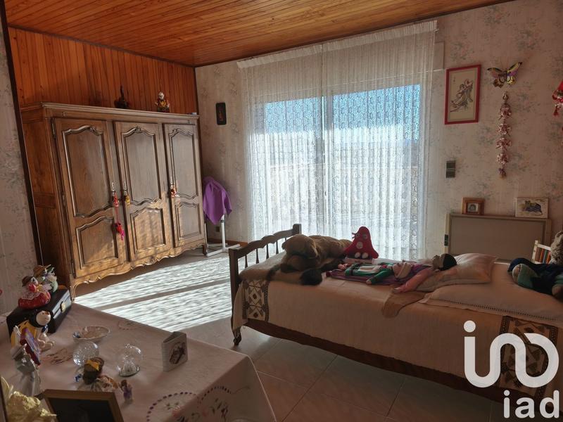 Maison - 250 m² - 8 pièces