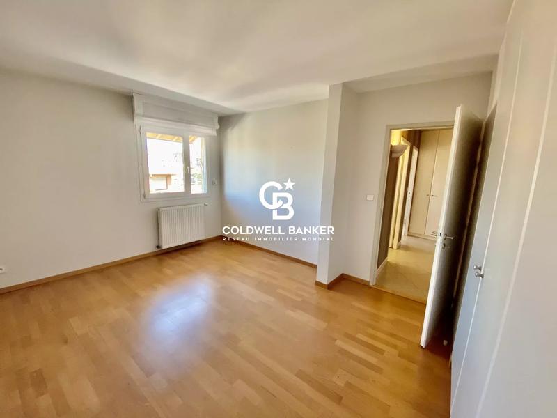 Appartement - 177 m² - 5 pièces