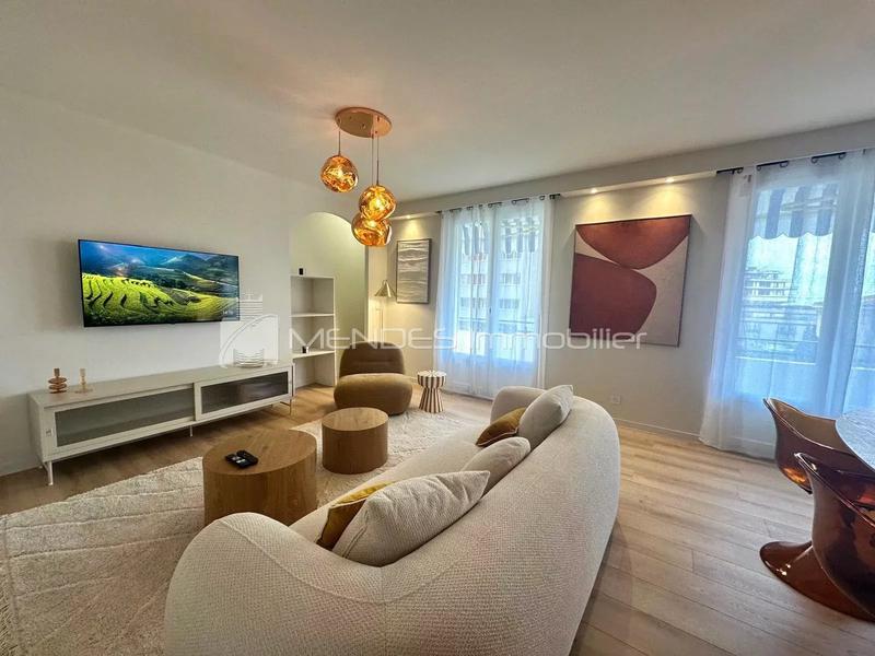 Appartement - 88 m² - 5 pièces