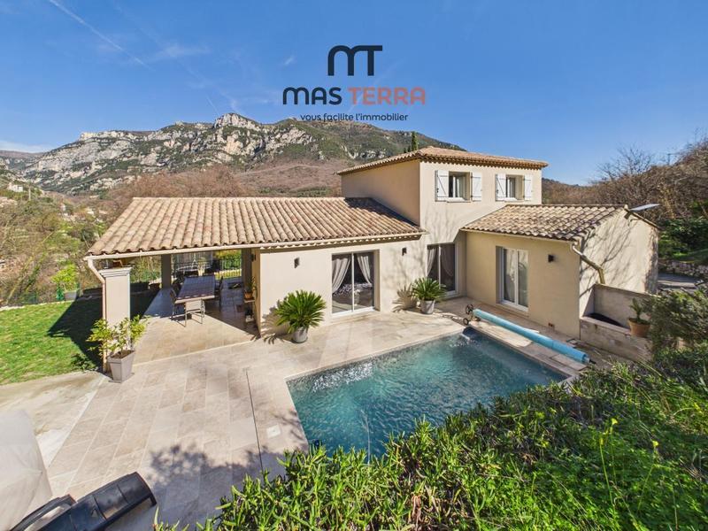 Maison - 183 m² - 7 pièces