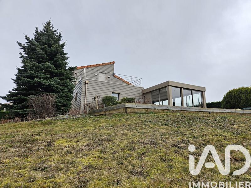 Maison - 215 m² - 7 pièces