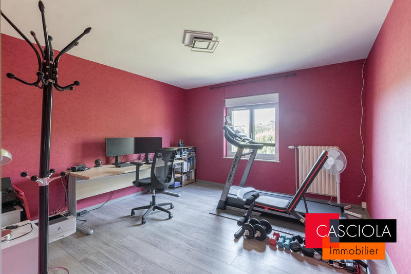 Maison - 216 m² - 7 pièces