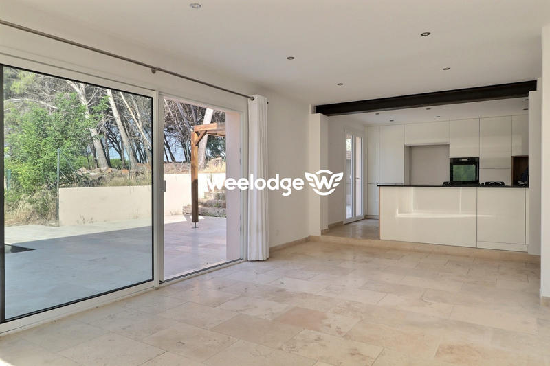 Maison traditionnelle - 174 m² - 7 pièces