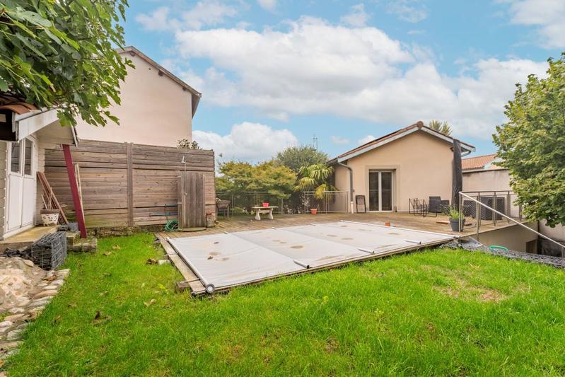 Maison - 178 m² - 5 pièces