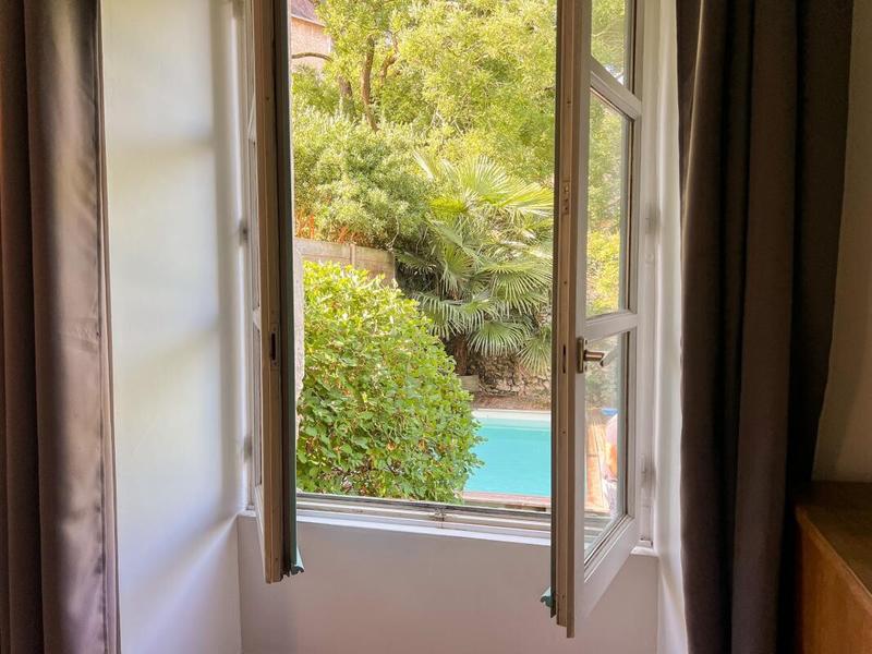 Maison - 245 m² - 10 pièces