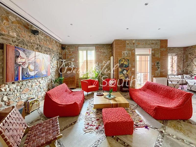 Maison de ville - 220 m² - 6 pièces