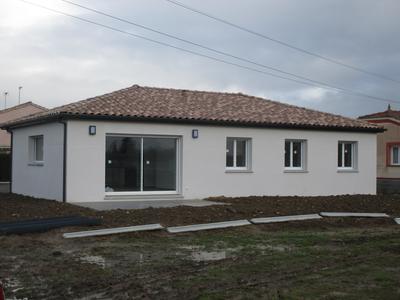 Maison - 90 m² - 4 pièces