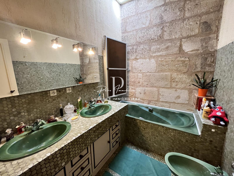 Maison - 200 m² - 4 pièces