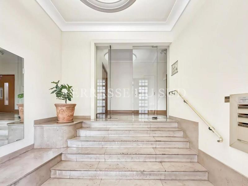 Appartement - 97 m² - 4 pièces