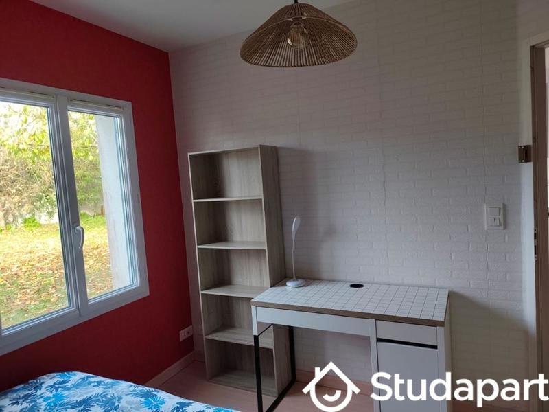 Chambre - 9 m² - 1 pièce