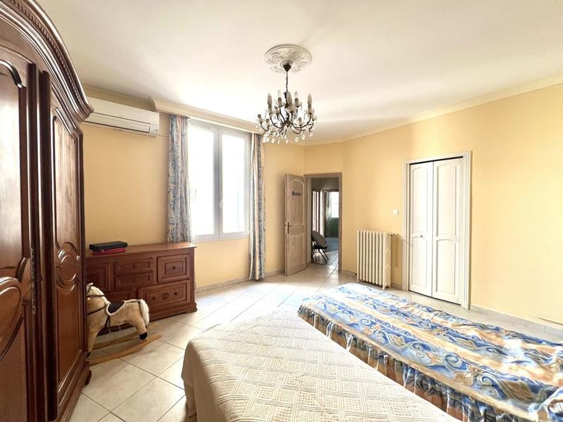 Maison - 178 m² - 7 pièces