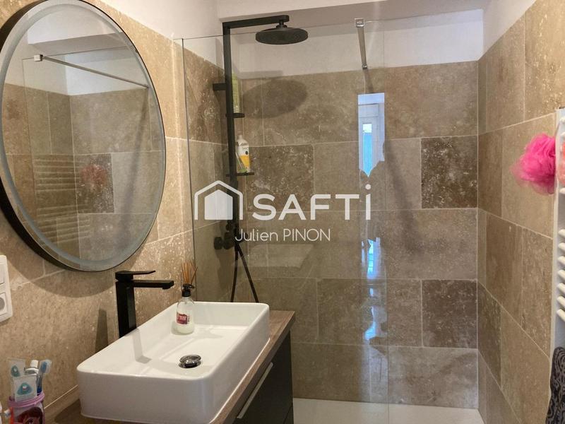 Maison - 199 m² - 8 pièces