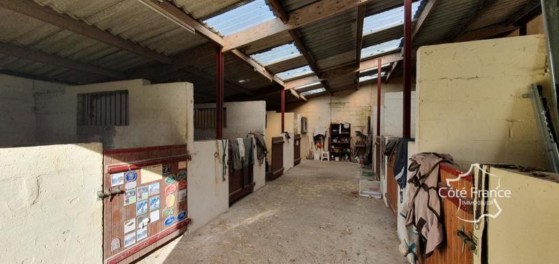 Propriété - 200 m² - 8 pièces