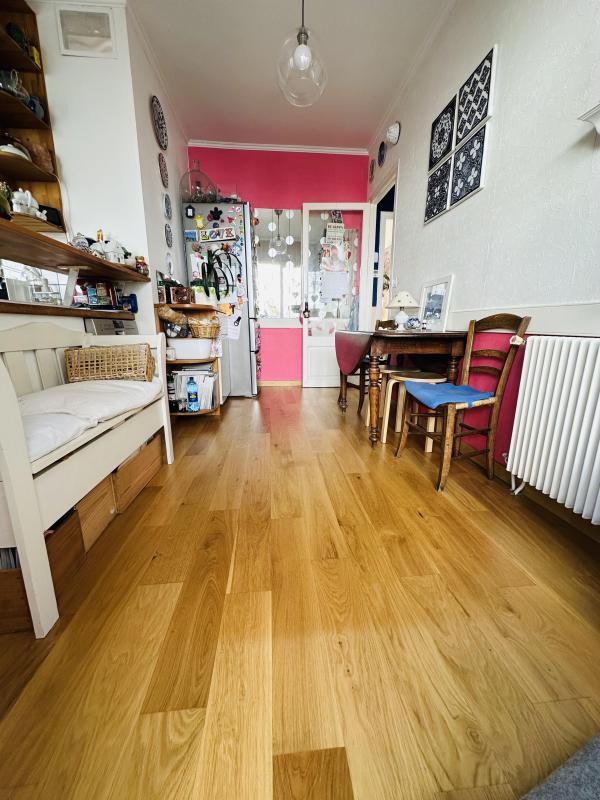 Maison - 93 m² - 5 pièces