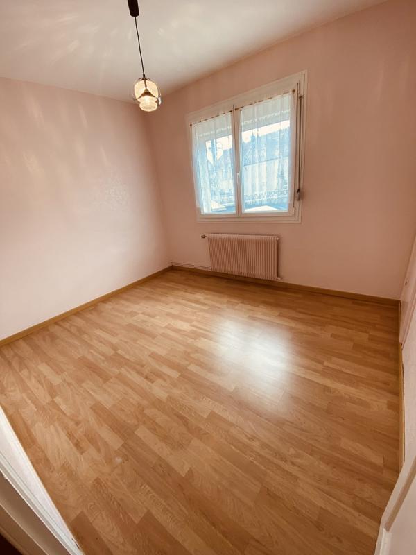 Maison - 84 m² - 5 pièces