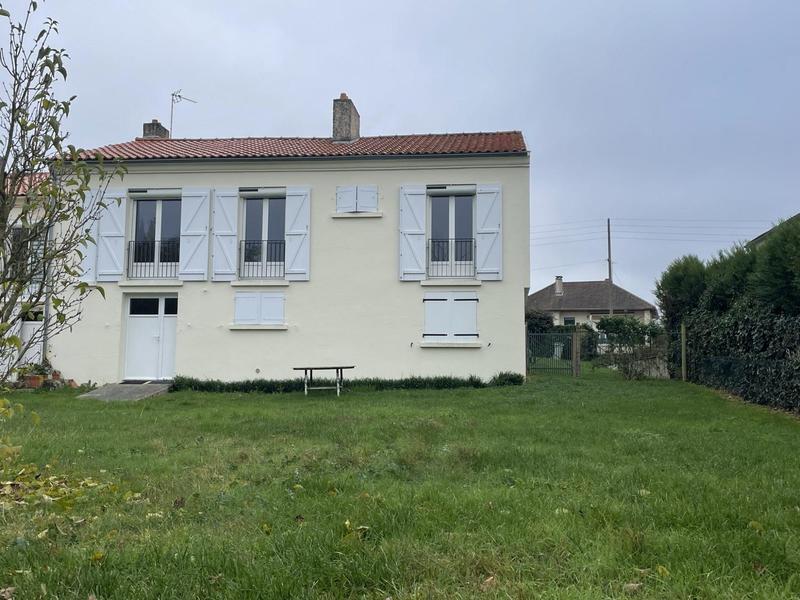 Maison - 110 m² - 4 pièces
